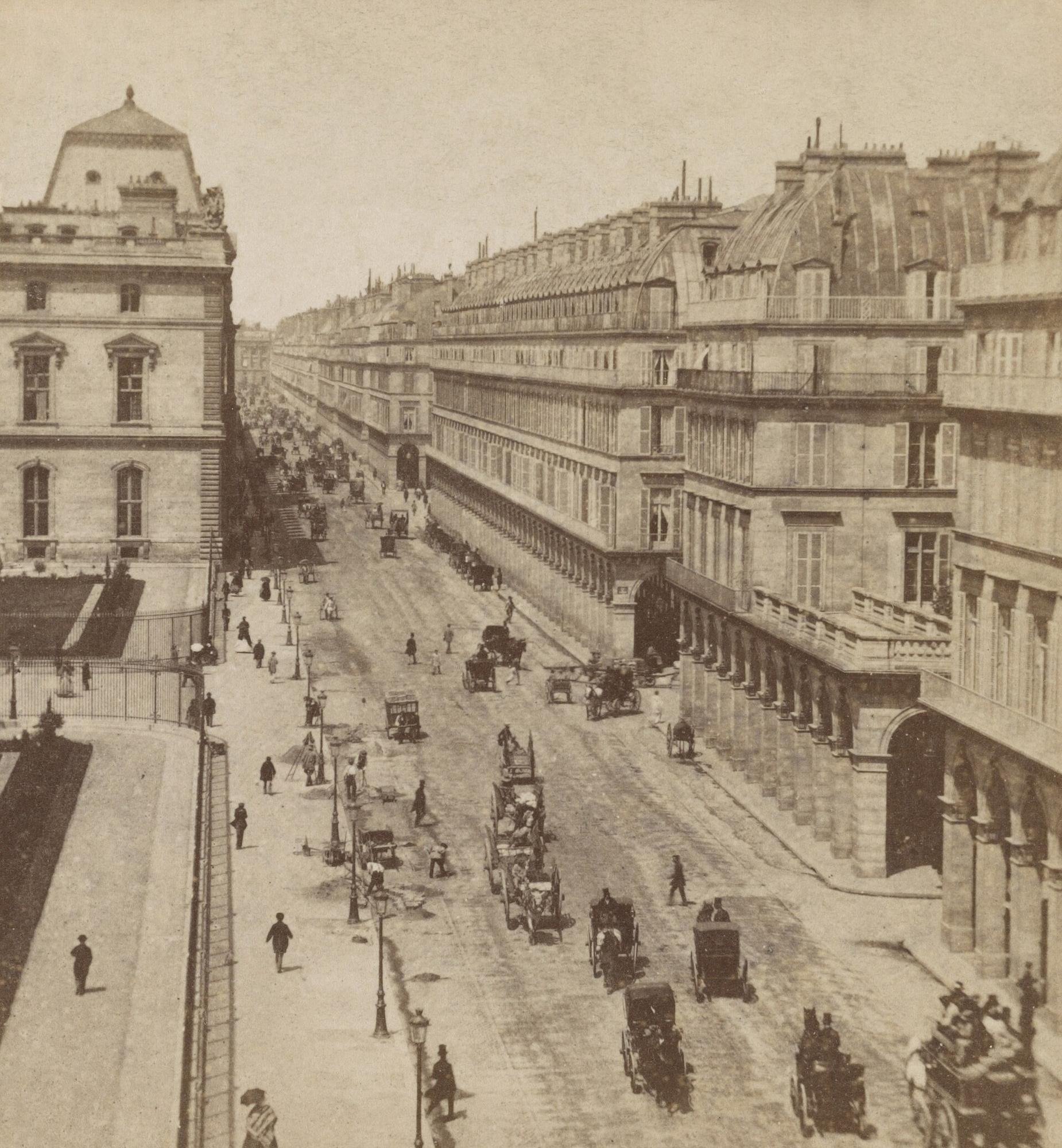 Rue de Rivoli and the Hôtel du Louvre, between 1860 and 1870. Hippolyte Jouvin. Published between 1860 and 1870. Commons describes the object as a stereograph; this scan is one elevated view, with no second frame on the file.. Elevated photograph.
